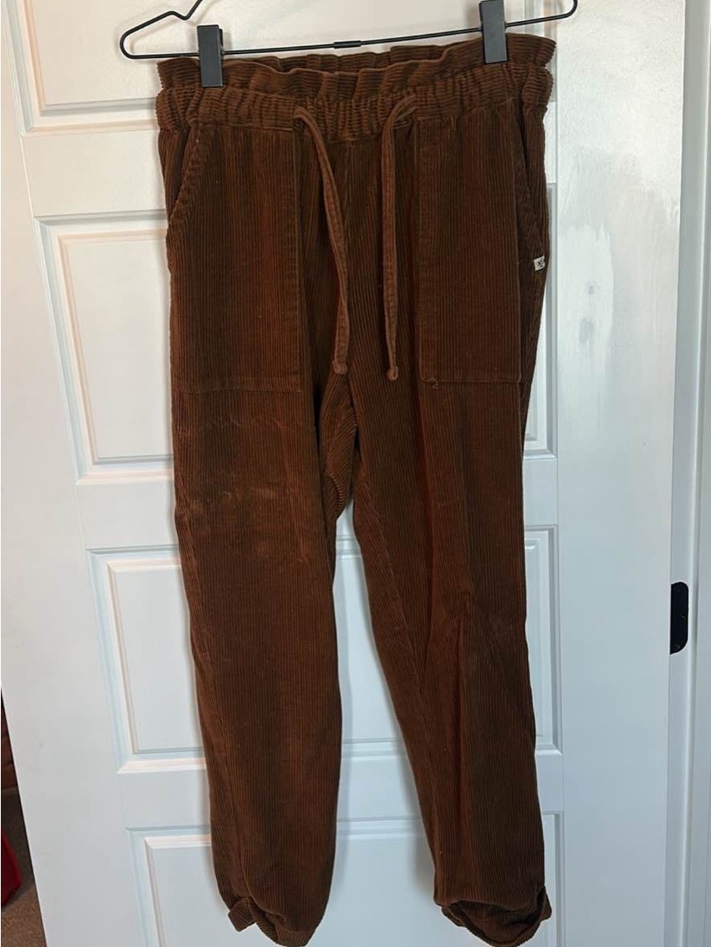 Kavu Corduroy Drawstring women’s Pants in Brown